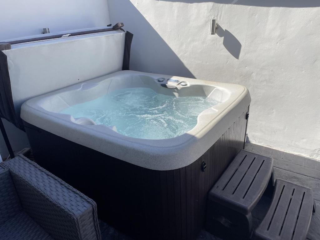 Quirky Cottage In The Centre Of Penrith With A Hot Tub Eksteriør bilde